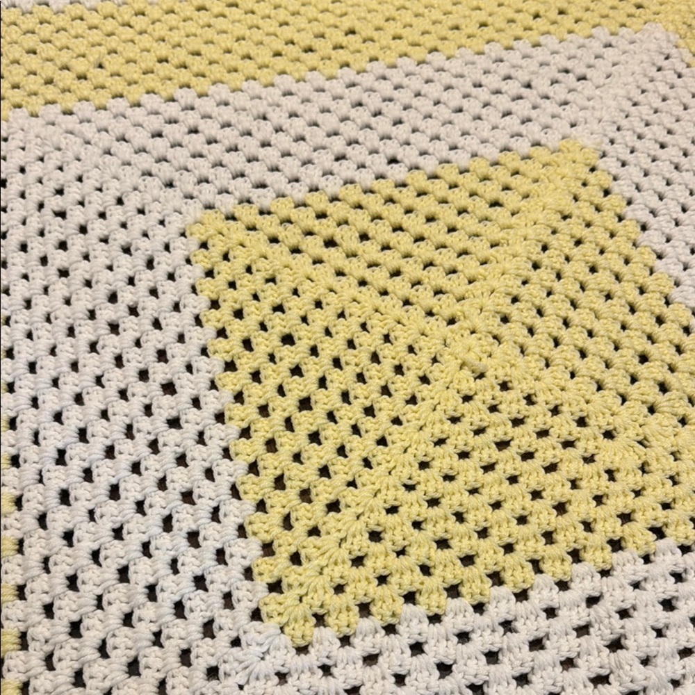 Soft Handmade Yellow and White Concentric Square Throw Blanket 46"X46"